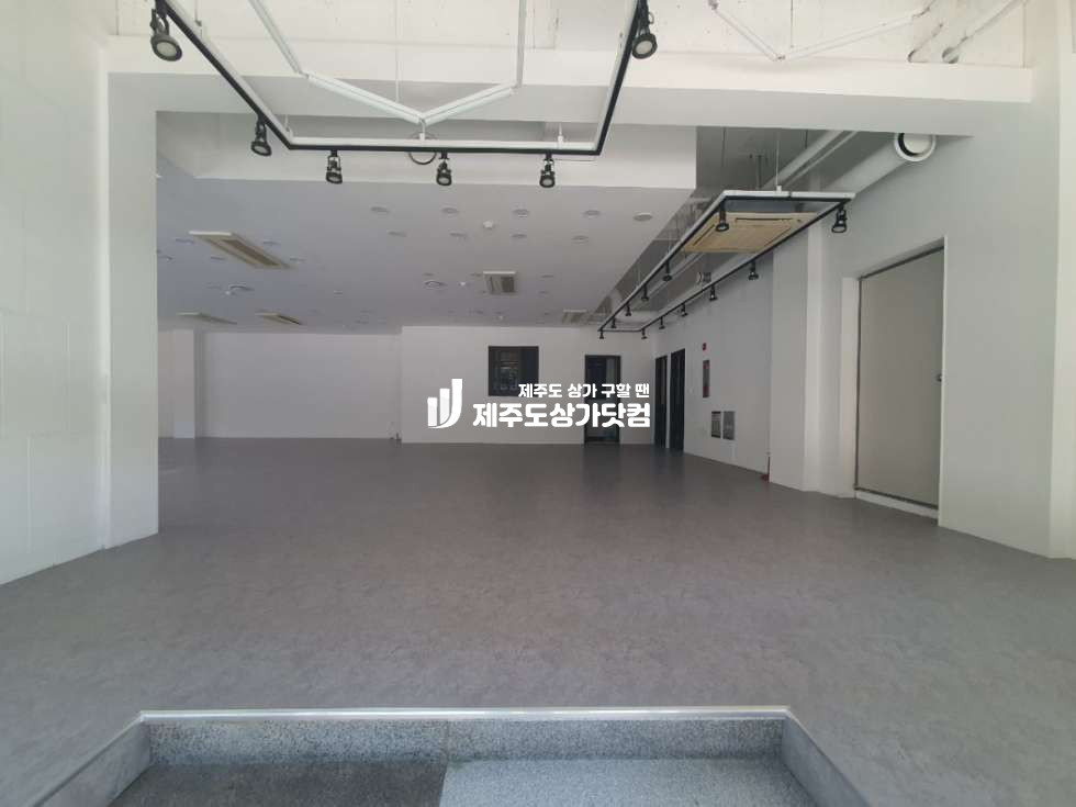 제주 제주시 연동 연동ㅣ신광사거리 인근 대로변ㅣ교통량多 번면노출 명당ㅣ1층 무권리 상가 임대 연세 매물번호 13167 사진 1