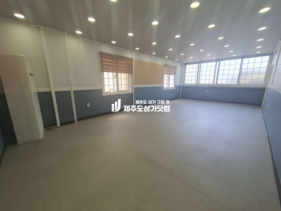 제주 제주시 용담일동 용담일동 / 남성로 도로변 / 노출좋은 / 2층 무권리상가 / 연세임대 연세 매물번호 13473 사진 1
