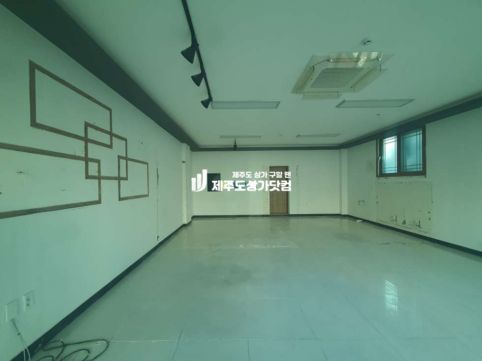 제주 제주시 아라이동 아라이동 / 신설로 사거리 도로변 / 1층 / 무권리 상가 / 임대 연세 매물번호 13704 사진 1