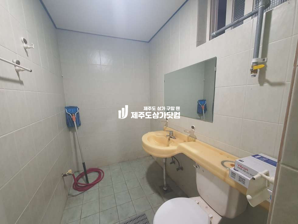 제주 제주시 건입동 건입동 / 임항로 대로변 / 1층 무권리 상가 / 연세임대 연세 매물번호 13707 사진 2