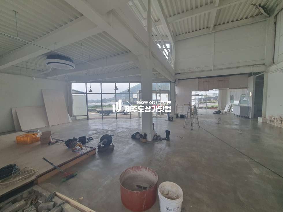 제주 제주시 한림읍 금악리 한림읍 / 금악리 / 금오름 / 도로변 / 1.2F 상가 통임대 월세 월세 매물번호 13749 사진 3