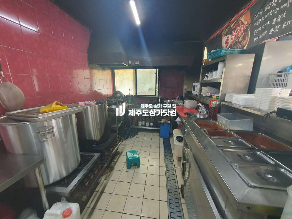 제주 제주시 이도이동 이도이동 / 고마로 도로변 / 1층 일반음식점 + 주택 / 저렴한 연세임대 연세 매물번호 13756 사진 7