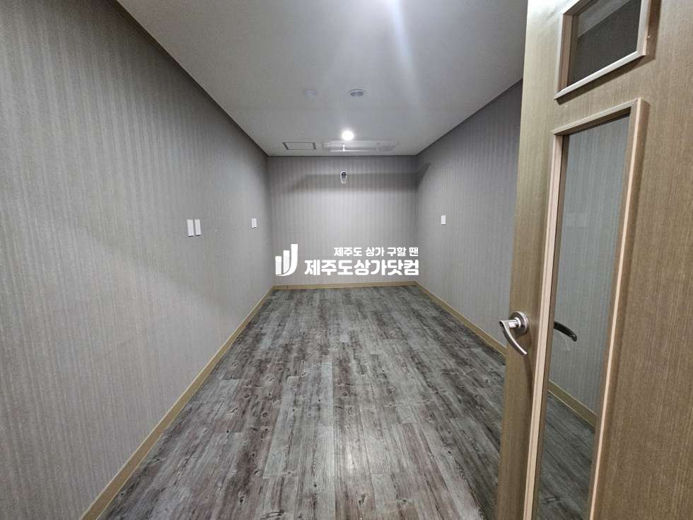 제주 제주시 노형동 [노형동]노형오거리, 드림타워 인근 3층 독서실인테리어 상가 연세 매물번호 13798 사진 4