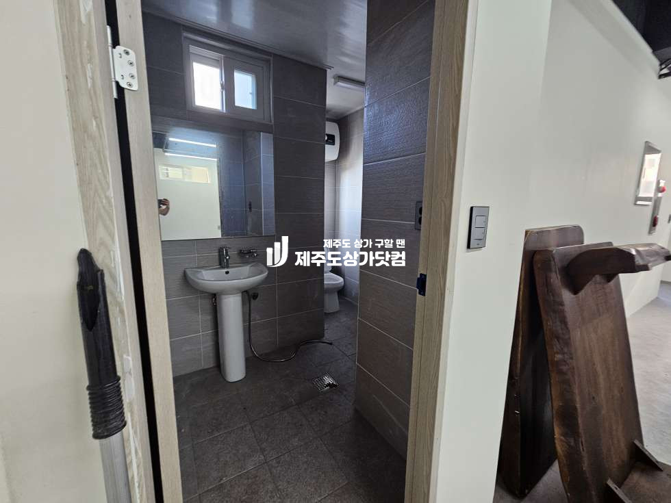 제주 제주시 삼도일동 [삼도일동]제주남초 인근 남성로 대로변 상가건물 급매 매매 매물번호 13799 사진 4