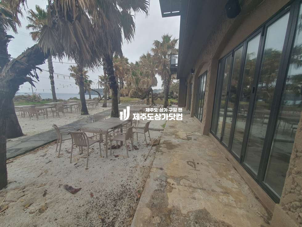 제주 제주시 애월읍 고내리 애월읍 / 애월해안로 도로변 / 1.2F 상가 / 통임대 연세 매물번호 13750 사진 3